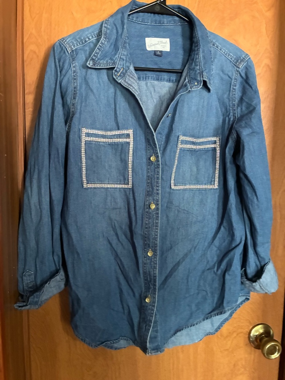 Universal Thread Blue Denim Shirt Rhinestones Bling Accent Size Medium